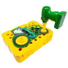 John Deere "Construye-A-Amigo Tablero de Actividades - LP87316