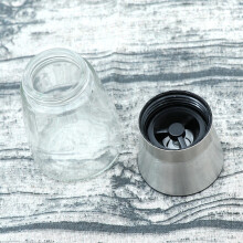 1Pack Stainless Steel Grinding Chili Pepper Grinder with Moisture and Dust Protection