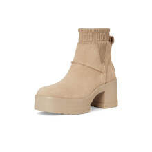 UGG Women's Moxy Chelsea Boot, Sand, 8