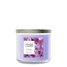 Yankee Candle Flores de Lila, Vela Aromática, Tarro Grande de 22oz, Hasta 150 Horas de Combustión