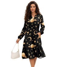 Vestido Space Planet com Babados e Camadas, Tamanho GG, Decote em V, Manga Longa, Detalhe Patchwork, Cintura Alta, Macio e Confortável para Festas.