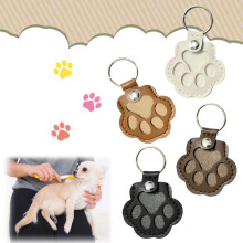 Cute Leather Dog Paw Keychain – Pet Hair Keepsake Memorial Keyring, Compatible with All Bags & Purses, Unique Gift for Christmas & Home