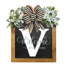 Karymi Customizable Last Name Wooden Door Wreath Plaque – A to Z Letters, Year-Round Home Decor, Wedding/Housewarming Gift, Compatible with Standard