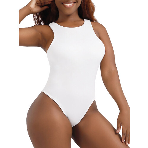 Macacão feminino sem mangas com decote halter e modelagem justa 1