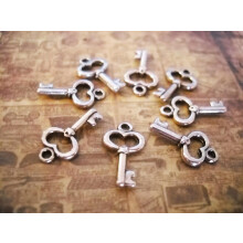 50 Silver Key Charms Steampunk Charms Wholesale Lot Bulk Skeleton Keys