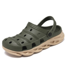 Nieuwe zomersandalen, lichtgewicht strandschoenen met gaatjes, casual modieuze antislip slippers voor heren