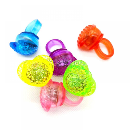 Lysende jordbærringlys LED fluorescerende ringfingerlys blitz blød gummilegetøjsring