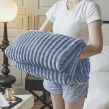 Double Layer Raschel Blanket, Soft Thick Polyester Throw, Light Blue 39.37x59.05in – Cozy Bed/Sofa Blanket for Cold Nights