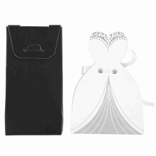 Fashionable Cardboard Candy Box Wedding Favours