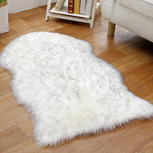 Soft Plush Gray White Rugs Mat 20 x 32inch Faux Fur Sheepskin Shaggy Small Carpet for Bedroom Living Room Nursery Cushion