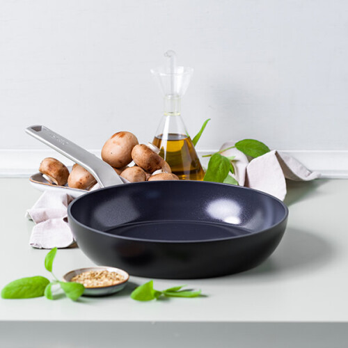 GreenPan GreenPan Evolution 28cm Frypan Black 1