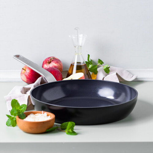 GreenPan GreenPan Evolution 30cm Frypan Black 1
