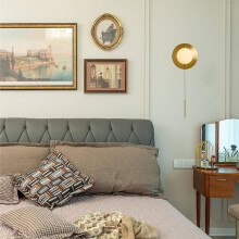 Applique Murale Moderne - Métal Doré avec Abat-Jour en Verre Transparent pour un Éclairage Élégant de Votre Intérieur A