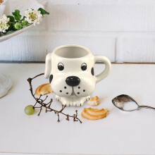 Mug en céramique à motif teckel avec anse en forme de chien en 3D