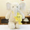 Coussin éléphant en peluche décoratif 61 cm 1