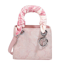 Luxuriöse Lady Dior Tasche – Hochwertige, bestickte Schulter-, Umhänge- und Handtasche
