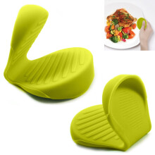 Pince à bol isolante verte en silicone alimentaire (2 pièces)