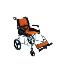 Sedia a rotelle da trasporto pieghevole ultra-leggera in alluminio con cintura di sicurezza