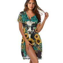 Camisola feminina moderna de manga curta, com botões, estilo relaxado, acima do joelho, estampa de girassol/leopardo em tons de azul-petróleo,
