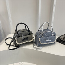 Borsa a tracolla da donna in denim con finiture in pizzo, nera e blu