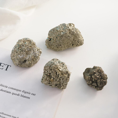 Pyritkristallkluster Naturlig helande sten 1