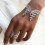 Pulseira aberta com asas de anjo para mulheres, prateada. 2