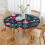 Toalha de mesa natalina com estampa elástica, redonda de 52 polegadas, resistente a manchas, ideal para festas e celebrações de fim de ano. 3