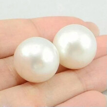 Witte zoetwaterparel oorknopjes 10-11 mm