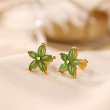 Oorbellen met ster en bloem van jade, gemaakt van 925 sterling zilver, met een afbeelding van een jadejaspeper.