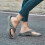 Graue, leichte Damen-Flip-Flops mit rutschfester Oberfläche 8