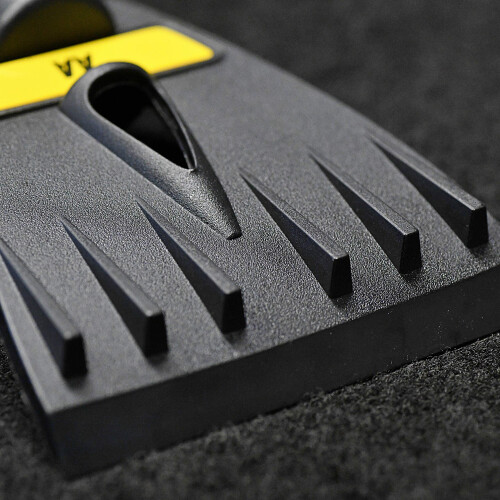 AA Car Essentials AA1418 Ice Scraper 1