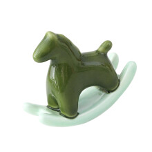 Künstlerische Mini-Schaukelpferdfigur aus Keramik mit-Mei Ziqing
