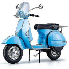 (Blue) Diecast Metal Motorcycle Model 1:10 Scale Vespa 125 Educational Collection Gift Child Sound & Light Roman Holiday Classical - dd