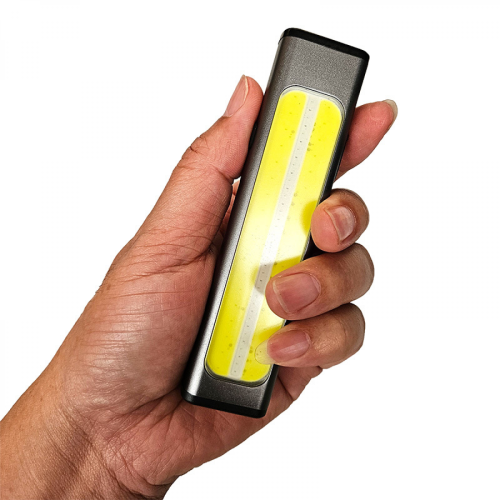 Multi-Functional Solar COB Work Light,wide-angle floodlighting during work or repairs 2