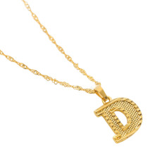 Collier avec initiale taillée en diamant, chaîne ajustable, finition plaquée or polie, lettre en relief, fabrication étanche sans plomb, U