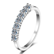 Cadeau idéal pour elle, bague de fiançailles et de promesse en argent sterling 925, alliance sertie d'une moissanite et d'un halo tendance.