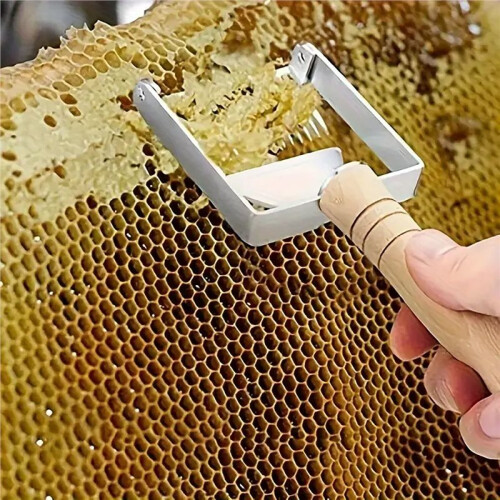Wooden Handle Uncapping Honey Fork Honeycomb Honey Scraper Bee Hive Opening Scraping Knife Apiculture Beekeeping Tool 2