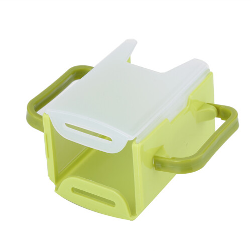 Adjustable 100-365ml Milk Holder for Kids Green 2