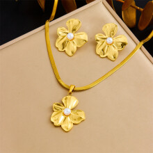 (N3193 E6212) HKEDES Vintage Gold-Plated Heart Fan Turquoise Pearl Stainless Steel Earring & Necklace Jewelry Set for Women