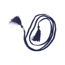 Geweven riem met kwastjes, versierd met een knoop en een tailleketting in marineblauw.