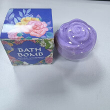 (Purple Rose) 1pc bola de sal de baño pesada, bola de sal de baño carbonatada, bola de sal de baño de caja de regalo, forma de rosa,