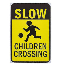 Verlangsamen Kinderüberquerungsschild für Straßenstraße Metall-Straßenschild Kindersicherheitsschild Helles Warnschild für Einfahrt und Verk