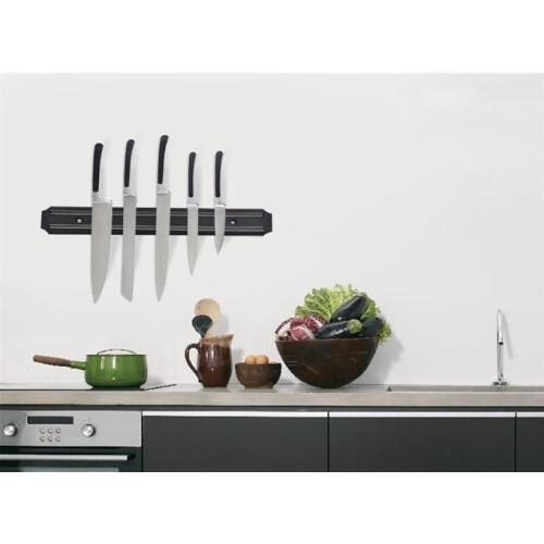Magnetic strip 1