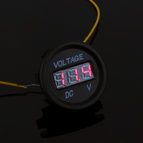 Universale 12-24V Waterproof Digital Voltmeter Socket 3.5x2.7cm Red LED 2