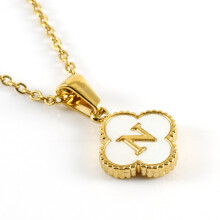 (N gold (including chain)) HKEDES New Clover Pendant Stainless Steel 18K Gold Necklace, Minimalist Shell Letter Clavicle Chain