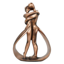Liebevolle Paare umarmen sich, küssen sich – romantisches Paar, Kunst, Tanz, Skulptur, Hochzeitsstatue, abstraktes Ornament