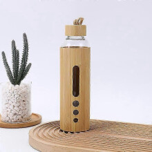 Small-mouth lid style, 550ml, bamboo shell, drop-proof high borosilicate glass cup with carrying strap, high-temperature resistant, straight