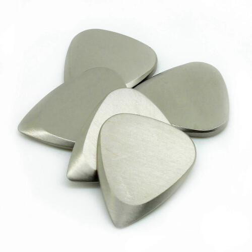 Titanium Jazz III Boutique Guitar Pick 2