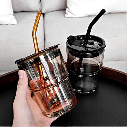 Iced coffee cup with straw and lid, sealable and carry-on 1