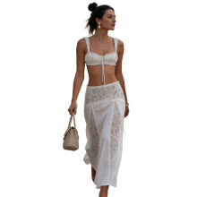 (L, White) Damesset met topje en strik, lange rok van patchworkkant, lage taille, ideaal voor strandfeest.
